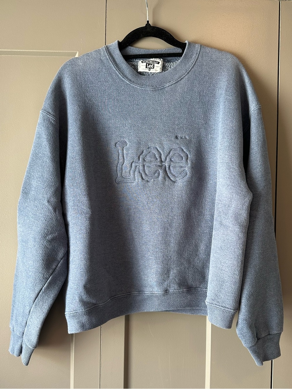 Lee Embossed Logo Crewneck Sweatshirt in Dusty Blue